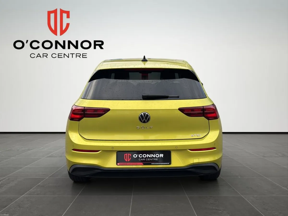 Volkswagen Golf Not your usual Golf colour. and th - Image 5