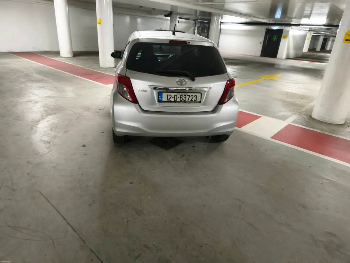 Toyota vitz low km - Image 4
