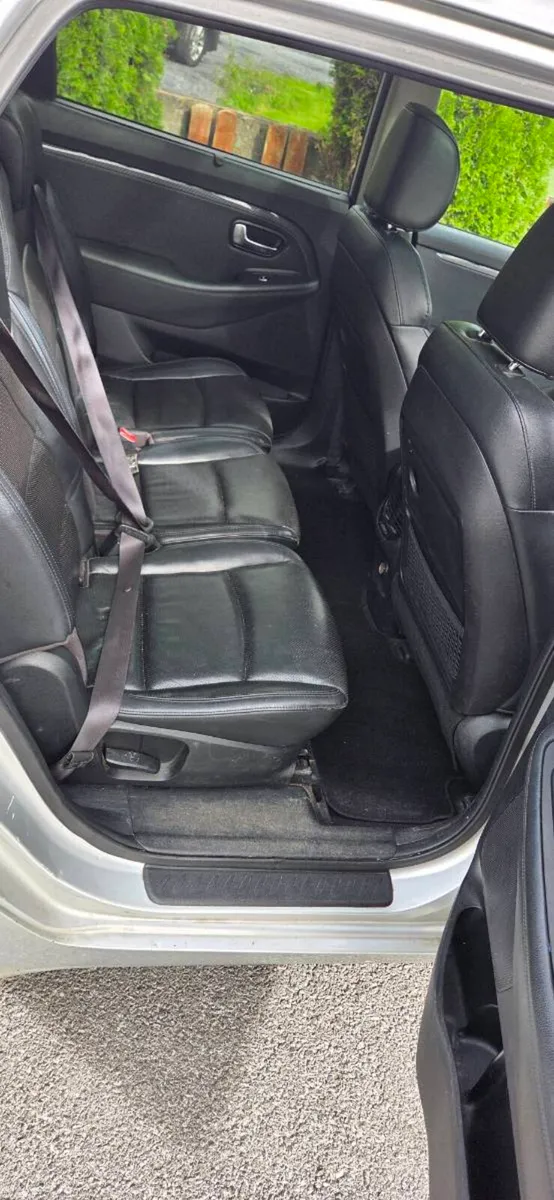 Kia carens 7 seater - Image 6