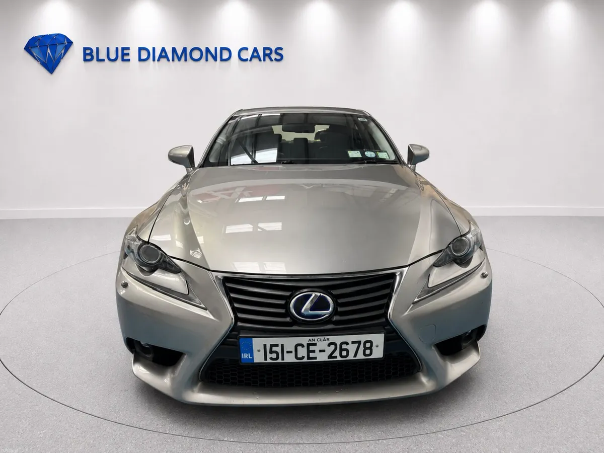 Lexus IS 2015 - Image 2