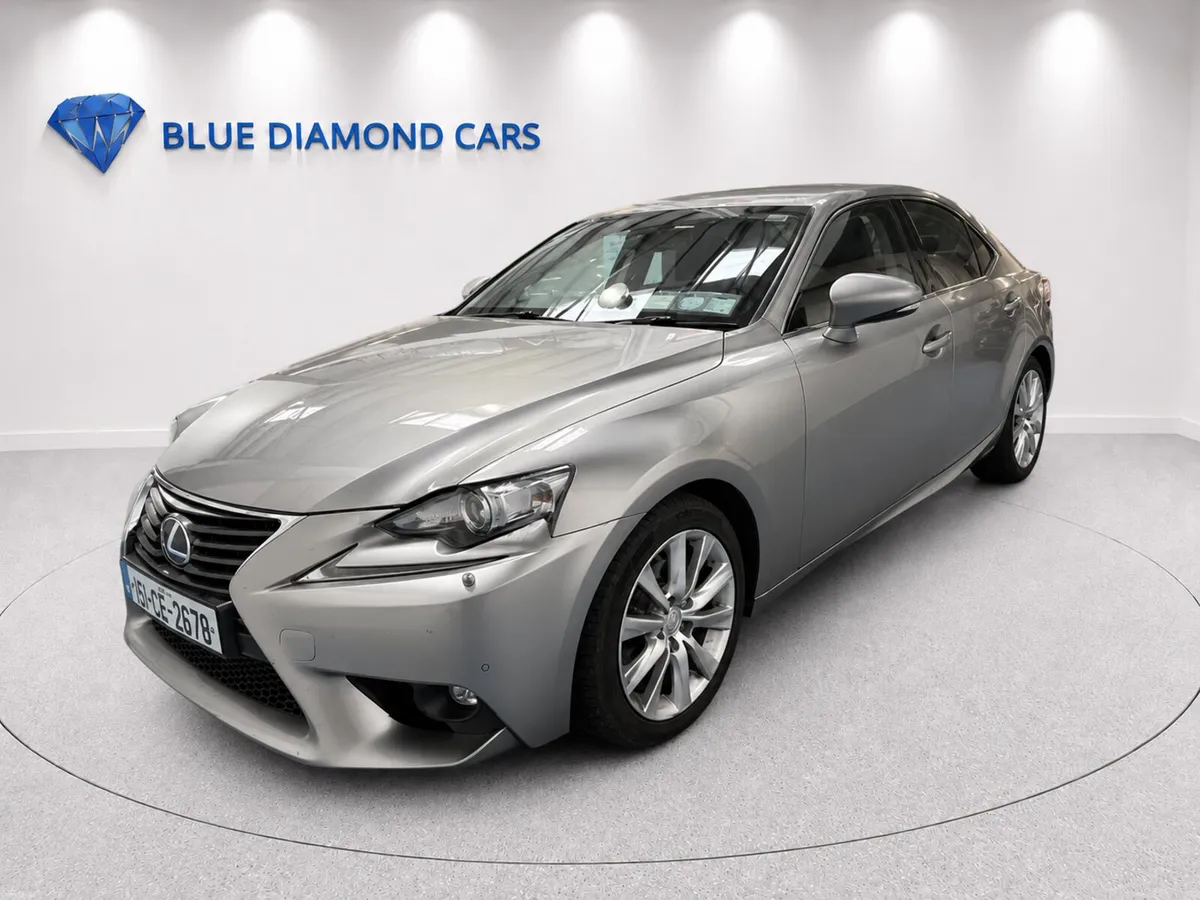 Lexus IS 2015 - Image 3