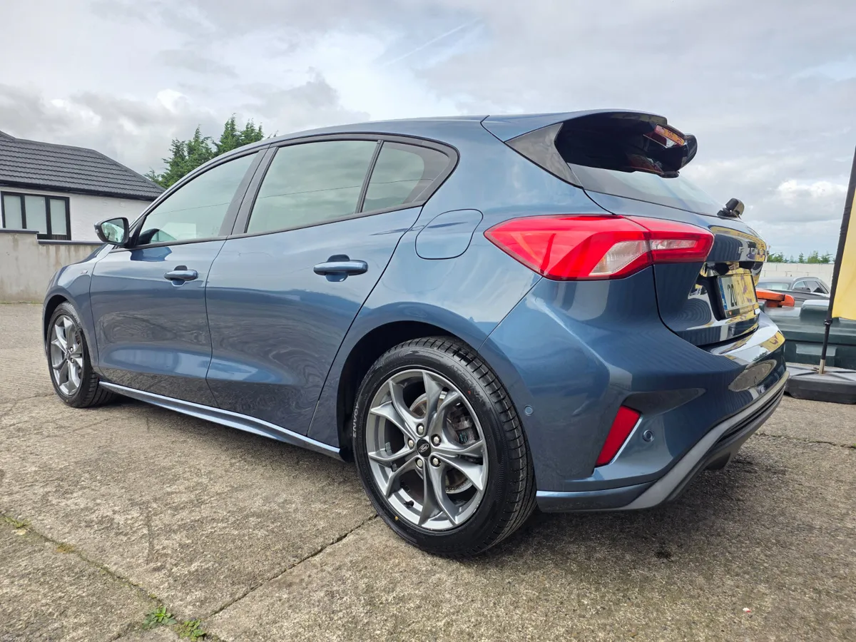 2021 FORD FOCUS ST-LINE * LOW MILES * AUTOMATIC - Image 6