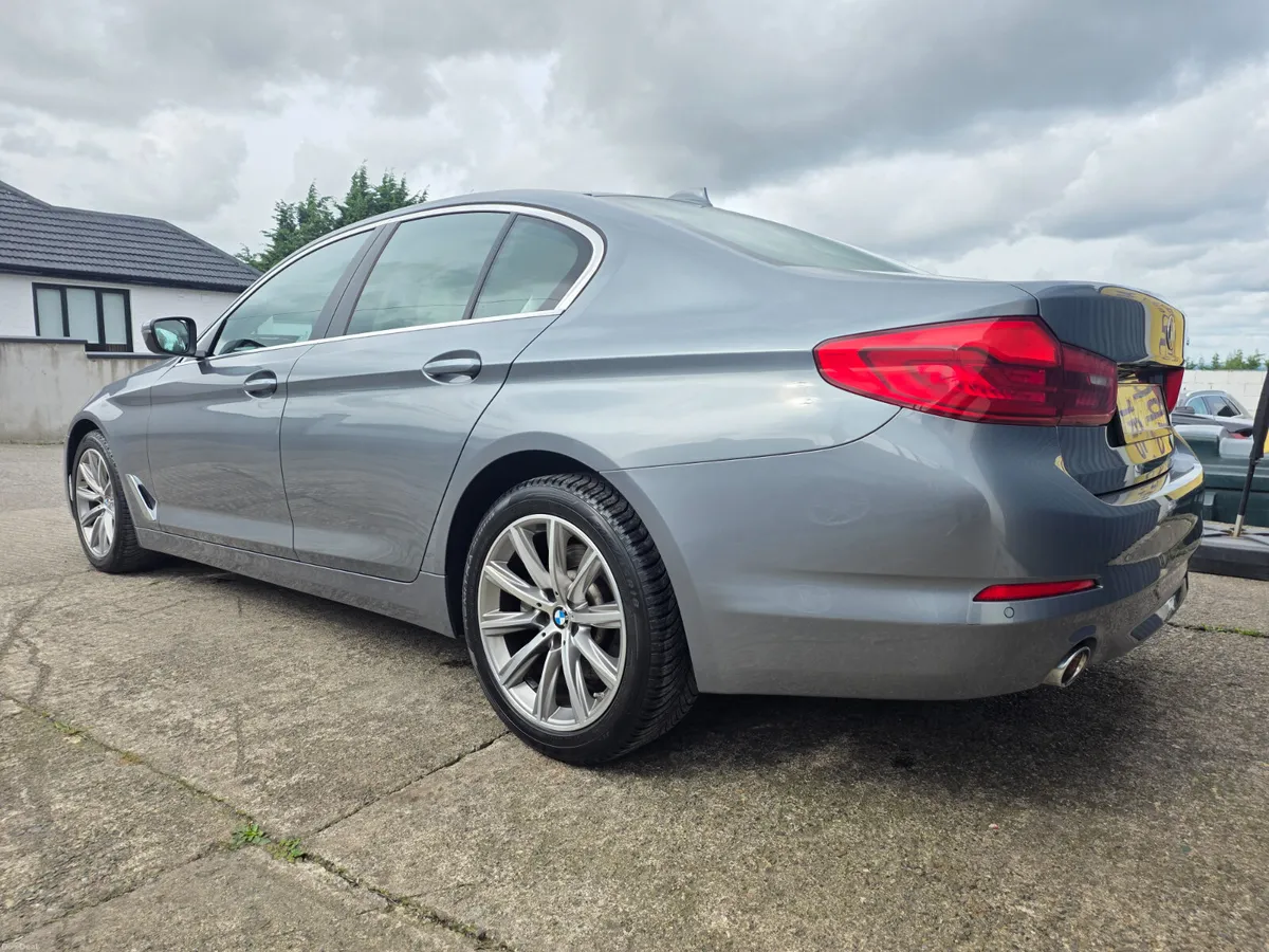 2019 BMW 520D * SE MODEL - Image 6