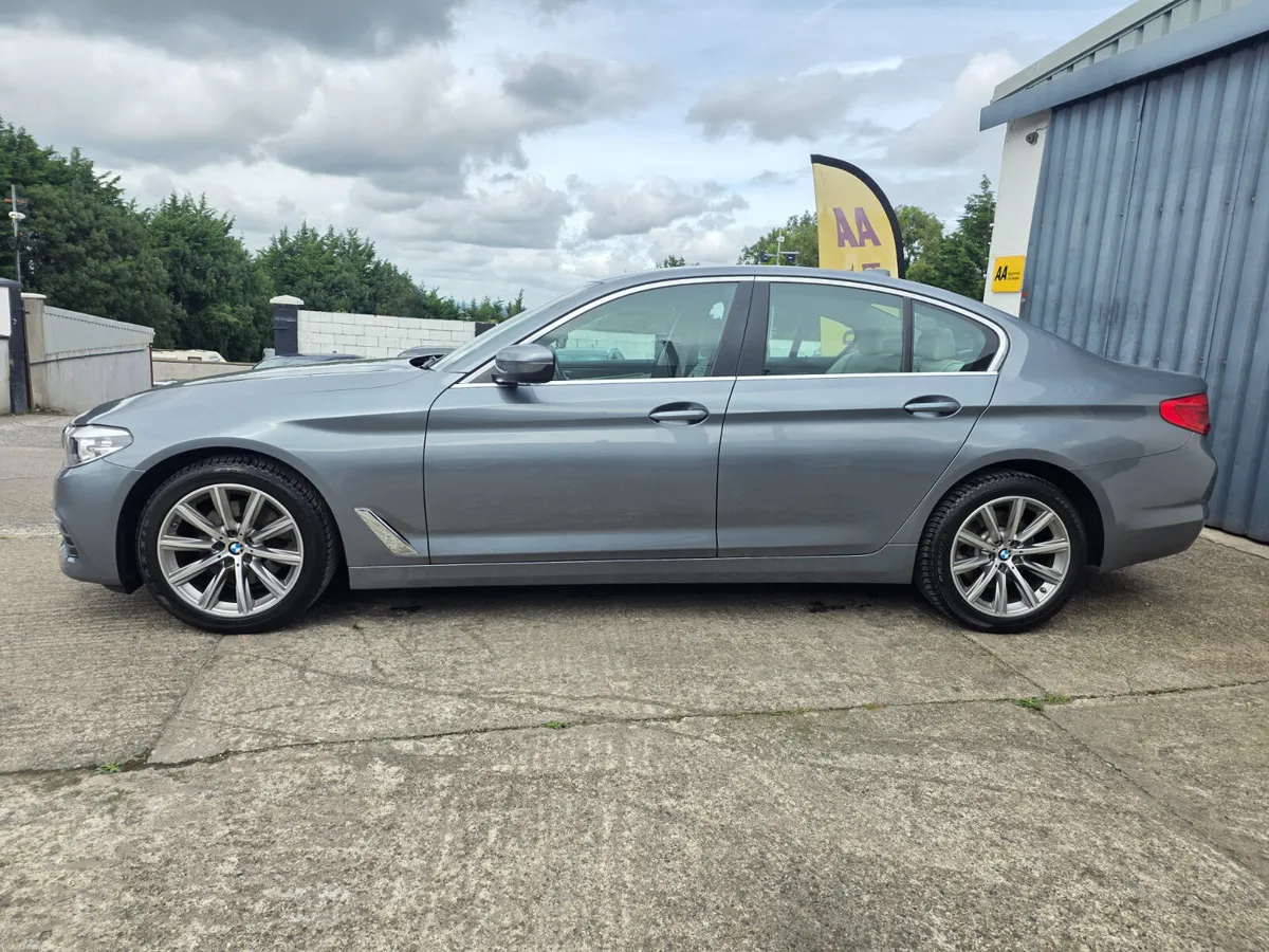 2019 BMW 520D * SE MODEL - Image 5
