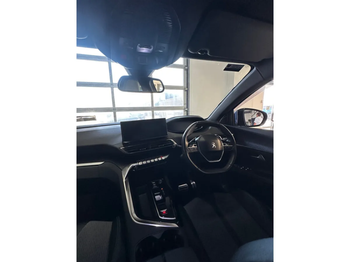 Peugeot 5008 FL ALLURE 1.5 BLUE HDI 13 - Image 2