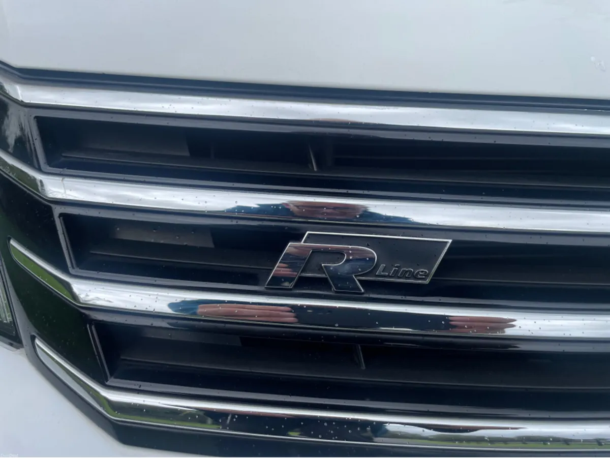 Volkswagen Passat R line estate - Image 4