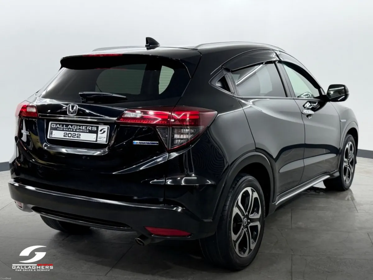 Honda Vezel Z 1.5 PETROL HYBRID AUTOMATIC HALF LEA - Image 4