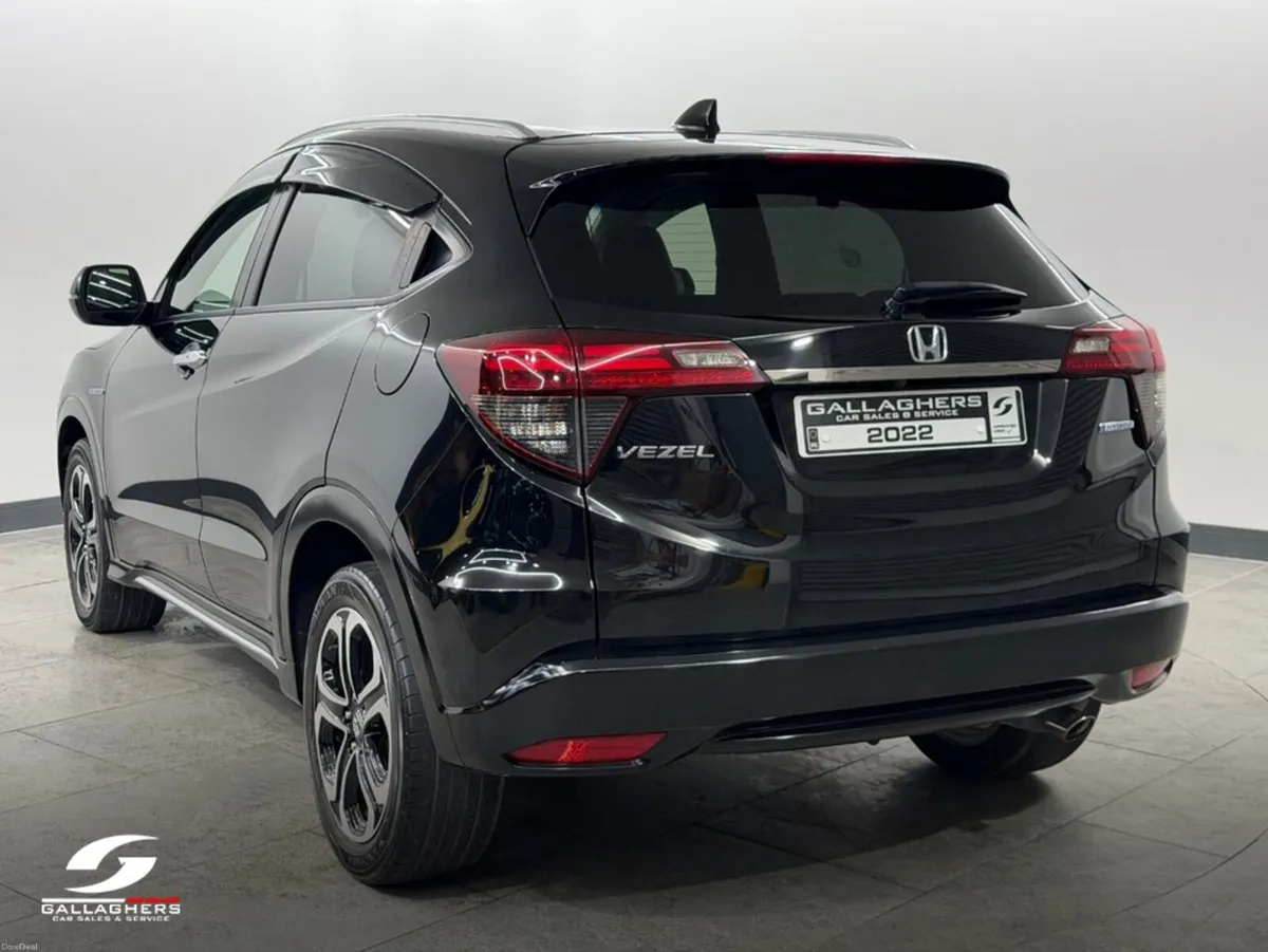 Honda Vezel Z 1.5 PETROL HYBRID AUTOMATIC HALF LEA - Image 6