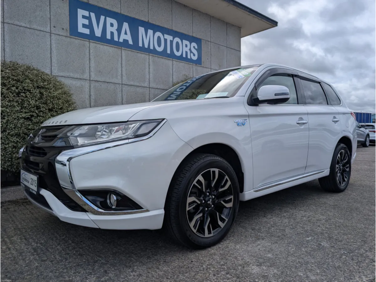 Mitsubishi Outlander G PREMIUM 4WD HYBRID PHEV AUT - Image 5