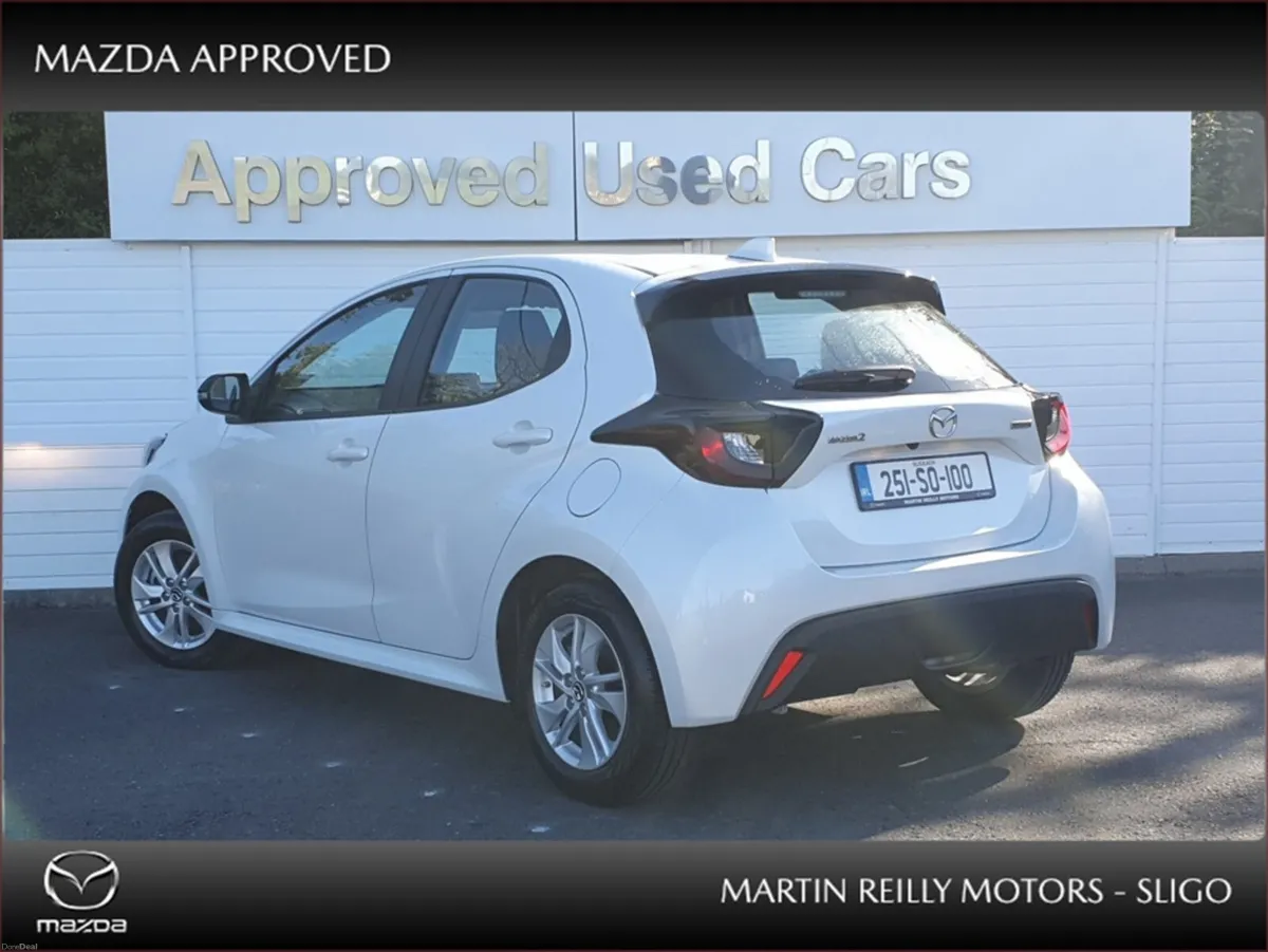 Toyota Yaris Mazda 2 1.5 Centre-Line Hybrid - Image 3
