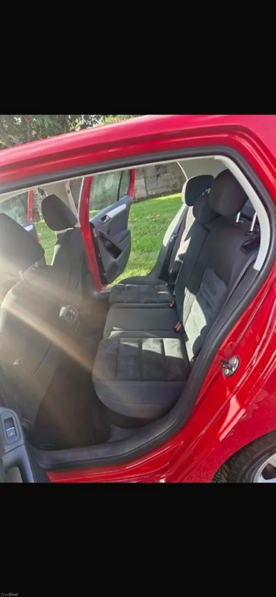 2011 Volkswagen Golf - Image 6