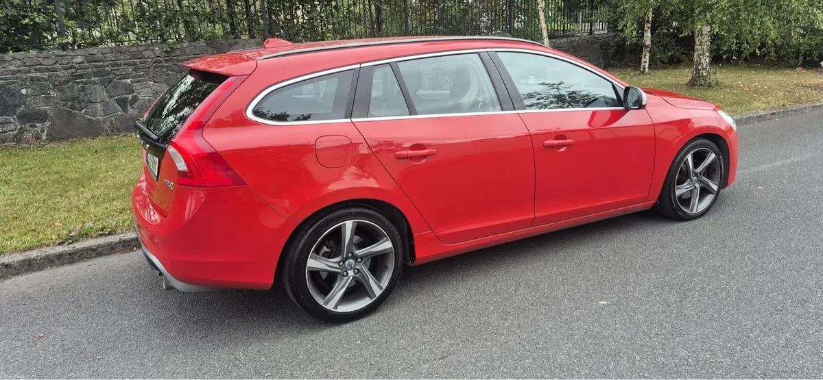 12 Volvo V60 NEW NCT 08/27 - Image 2
