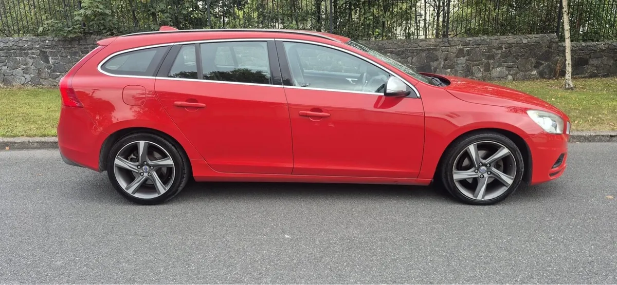 12 Volvo V60 NEW NCT 08/27 - Image 4