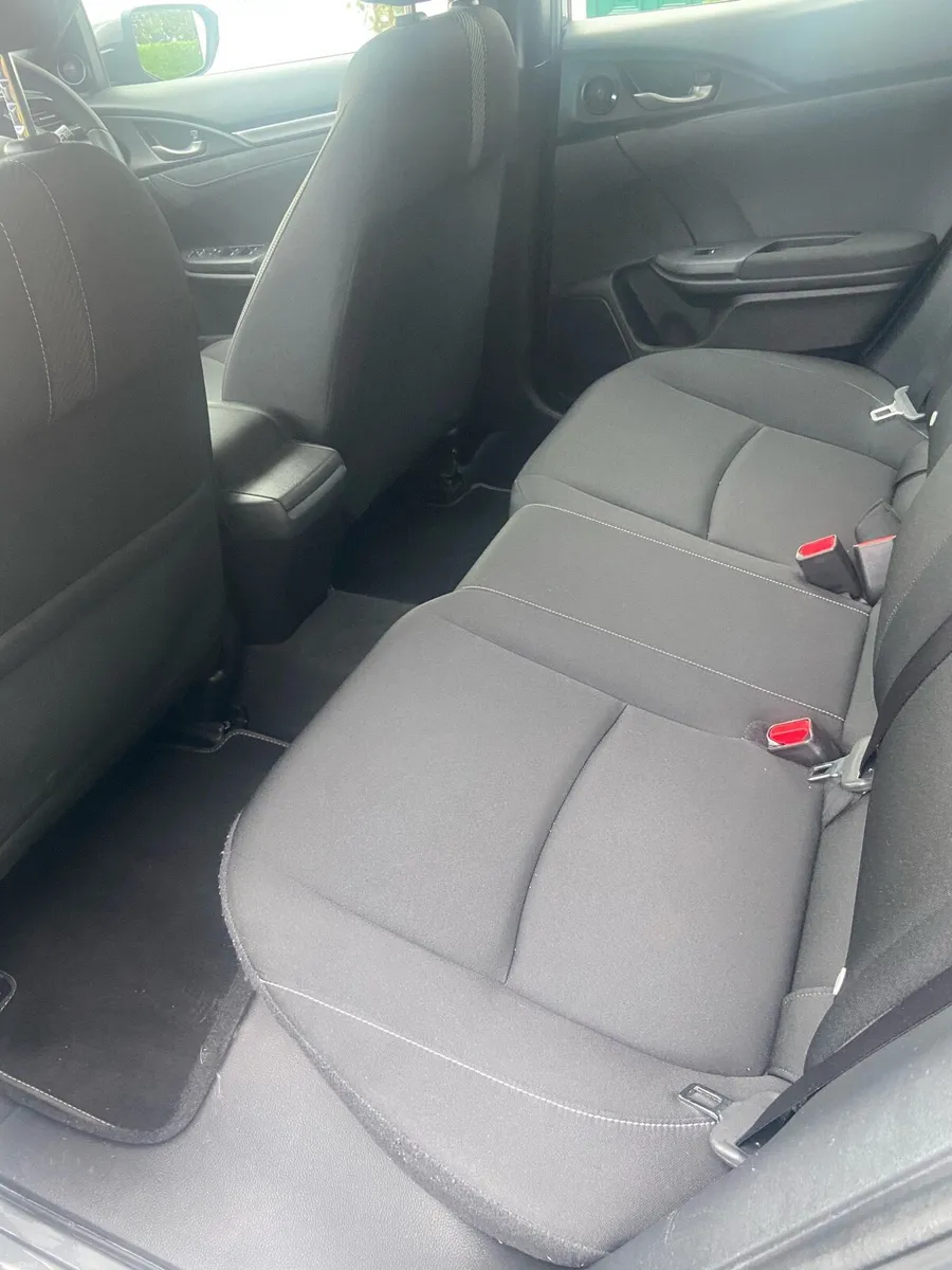 Honda Civic 1.0 VTEC Turbo - Image 6