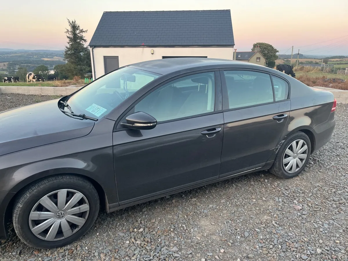 Volkswagen Passat 2013 - Image 3