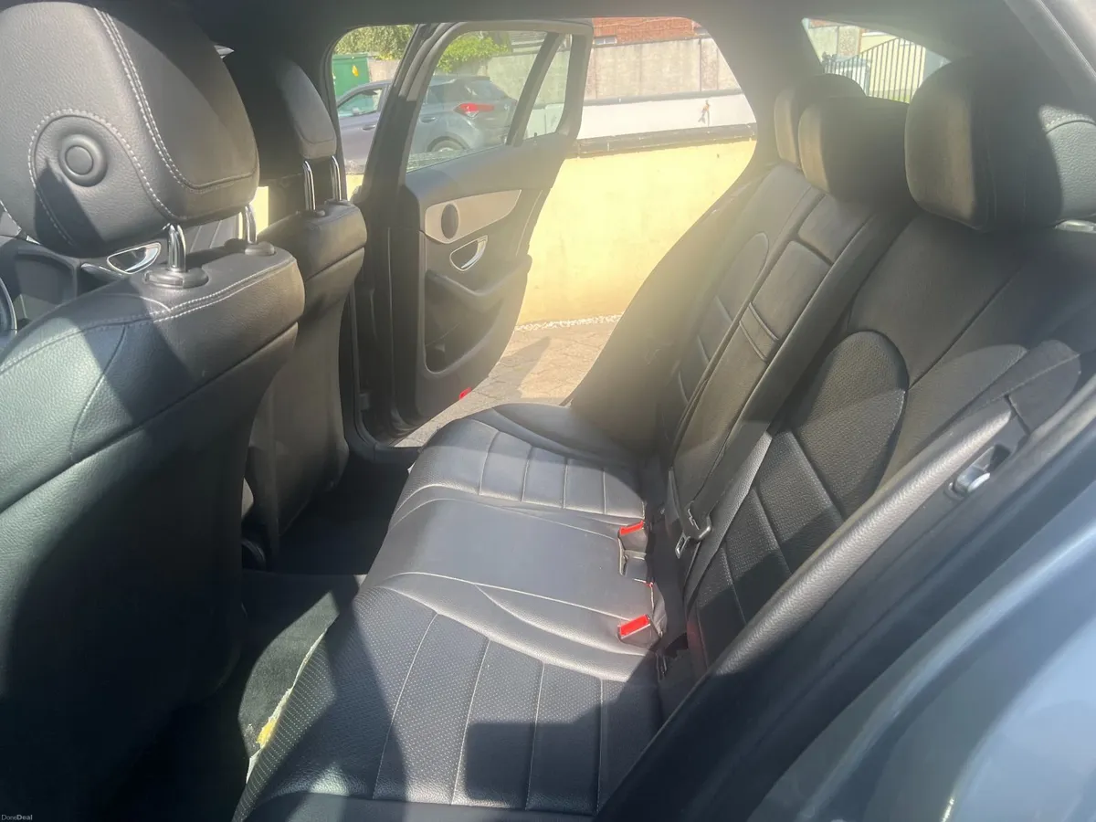 Mercedes-Benz C-Class 2016 - Image 4