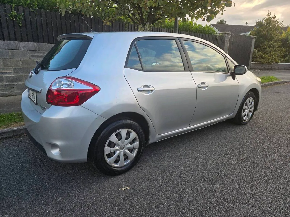 10 Auris 1.3P 1 Yr NCT Only 89k Miles - Image 3