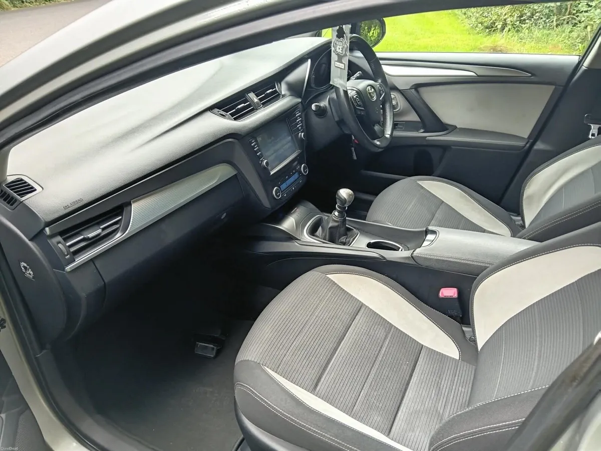 2015 Toyota Avensis 1.6 Diesel Luna NCT&TAX - Image 5