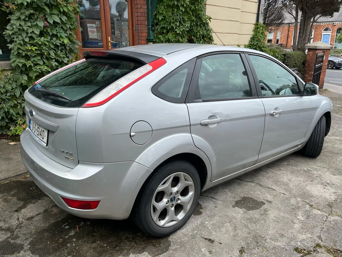 Ford Focus - Image 2