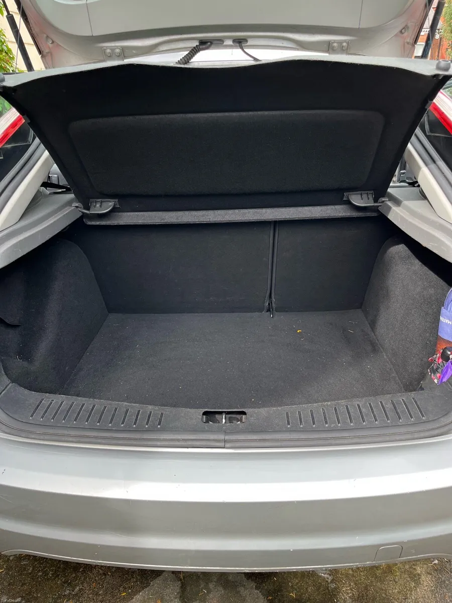 Ford Focus - Image 6