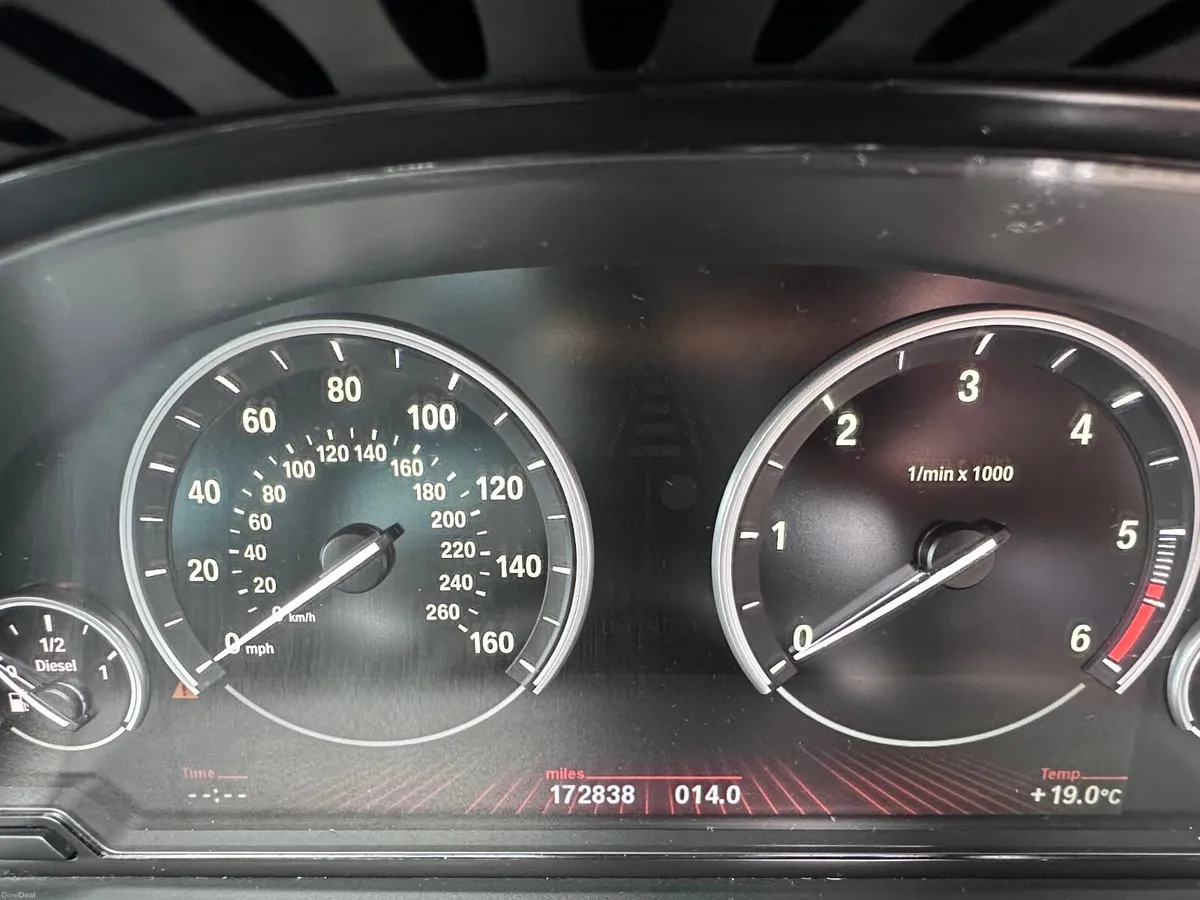 BMW 5-Series MSport 2012 - Image 2
