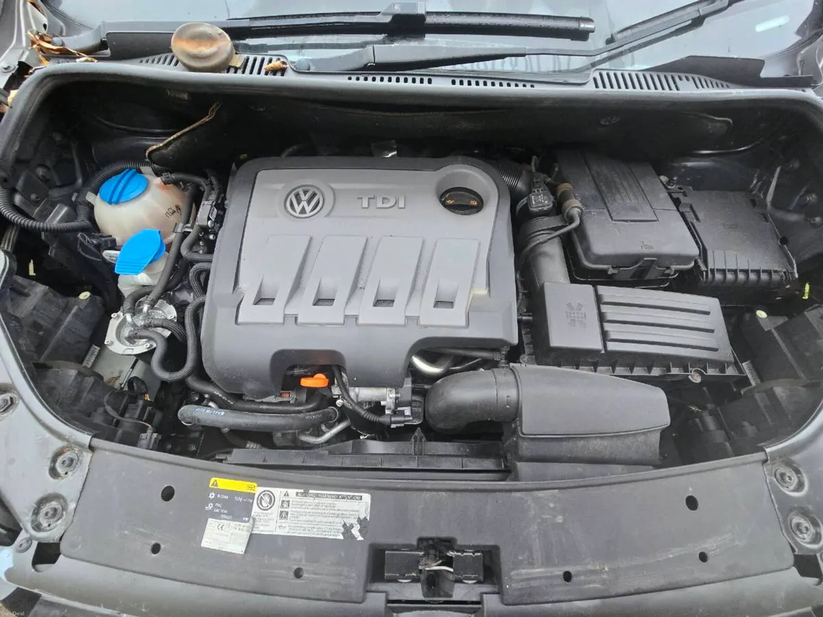 2013 VW Touran 1.6 TDI DSG Auto - Image 6
