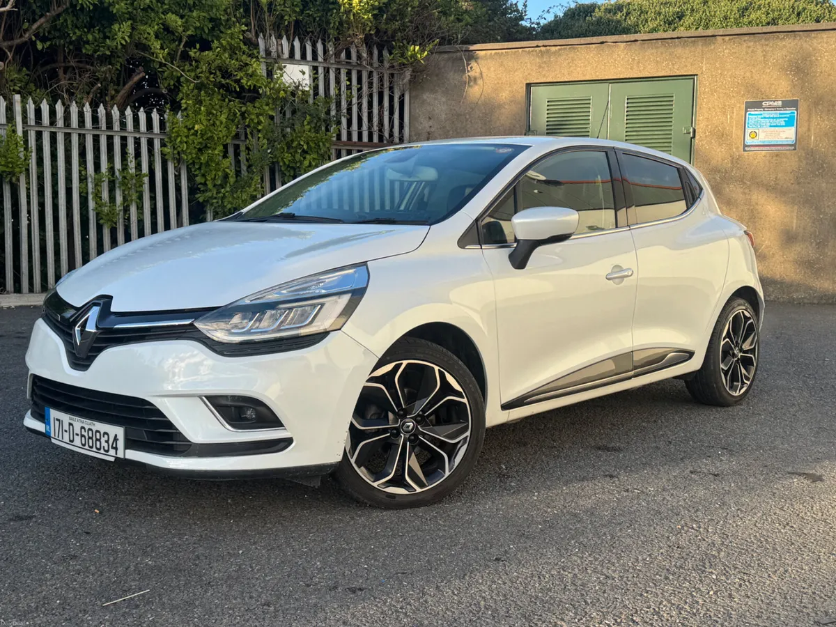 Renault Clio 1.2 Automatic 2017 - Image 1