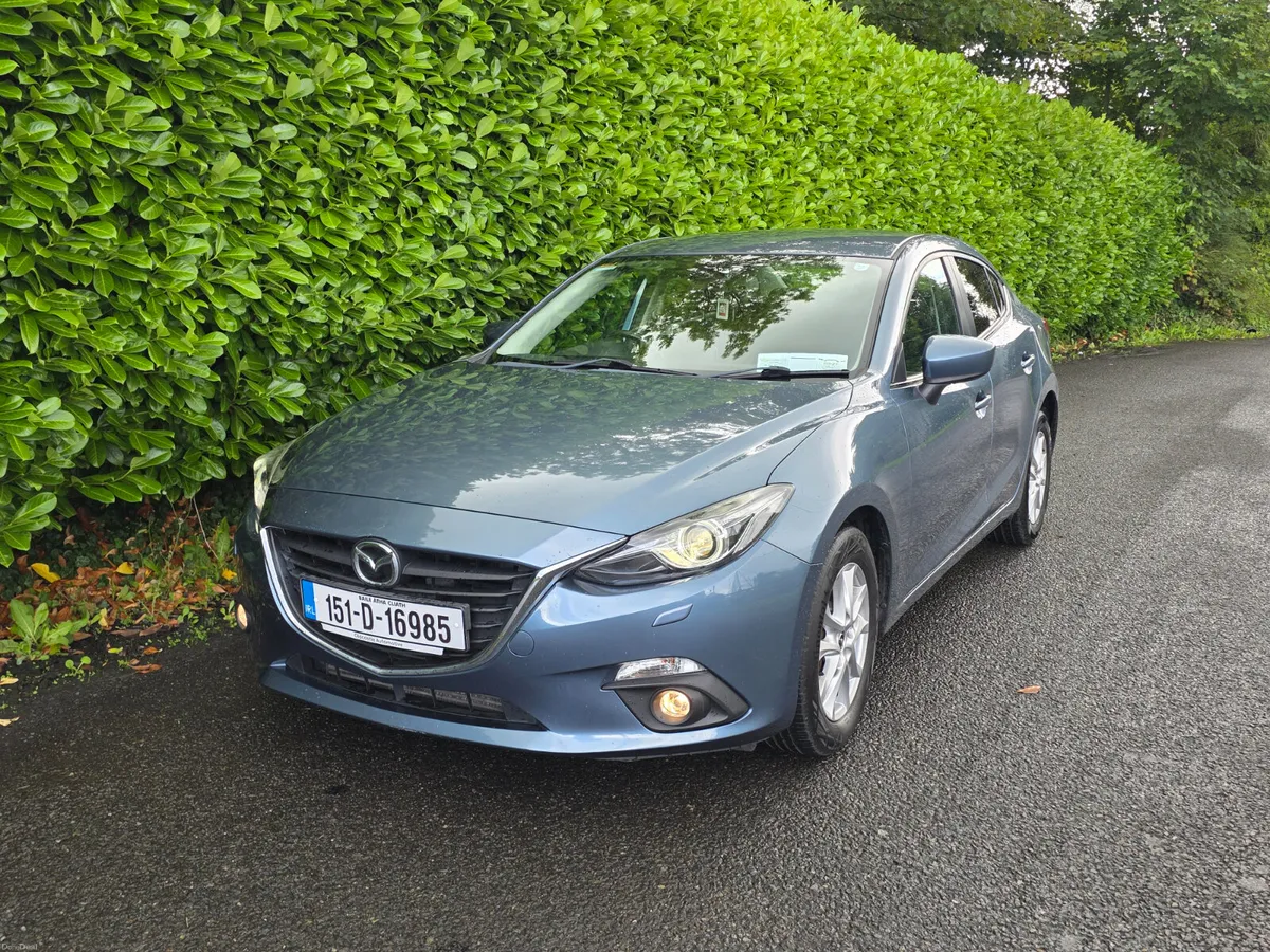 2015 Mazda 3 Executive SE Low Mileage 1 Owner - Image 2