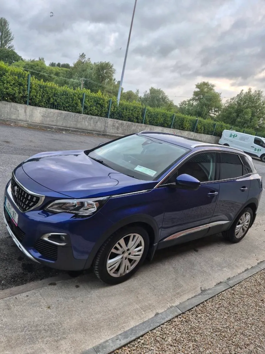 Peugeot 3008 Allure 1.2 Pure Tech - Image 3