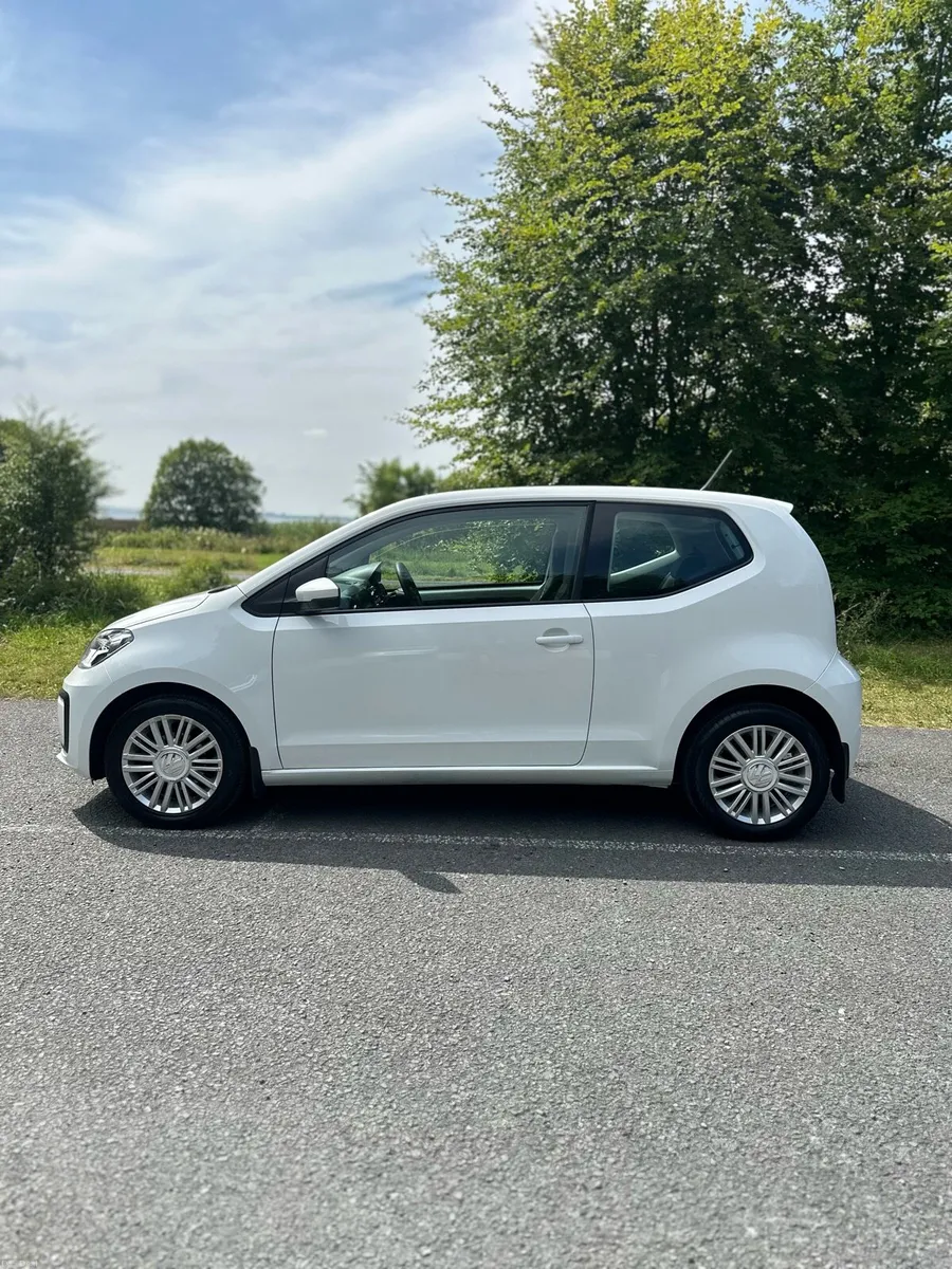Volkswagen UP 1.0 Petrol - Image 5