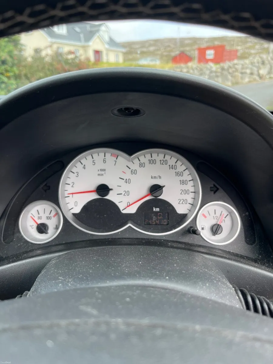2006 Opel Corsa 1 litre Petrol – NCT Jan 2027 – € - Image 2