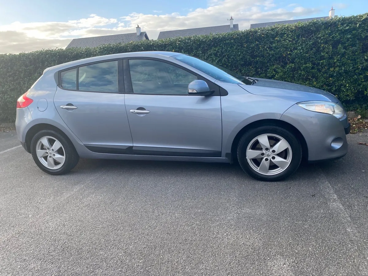 RENAULT MEGANE AS NEW TOM TOM NEW NCT - Image 1