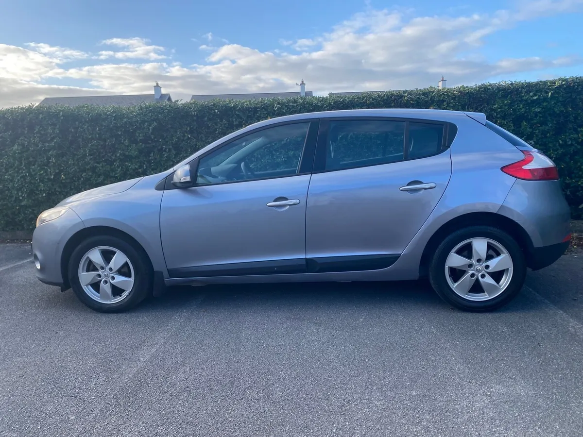 RENAULT MEGANE AS NEW TOM TOM NEW NCT - Image 4