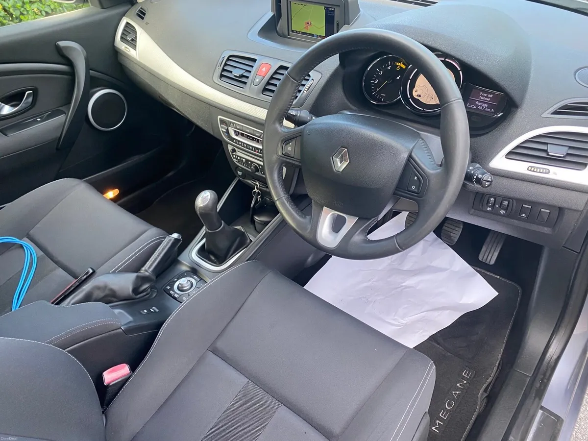 RENAULT MEGANE AS NEW TOM TOM NEW NCT - Image 5