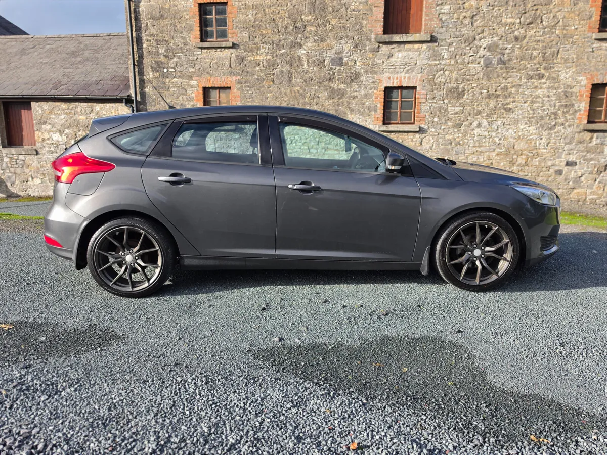 Ford Focus ( new NCT ).1 owner from new - Image 4