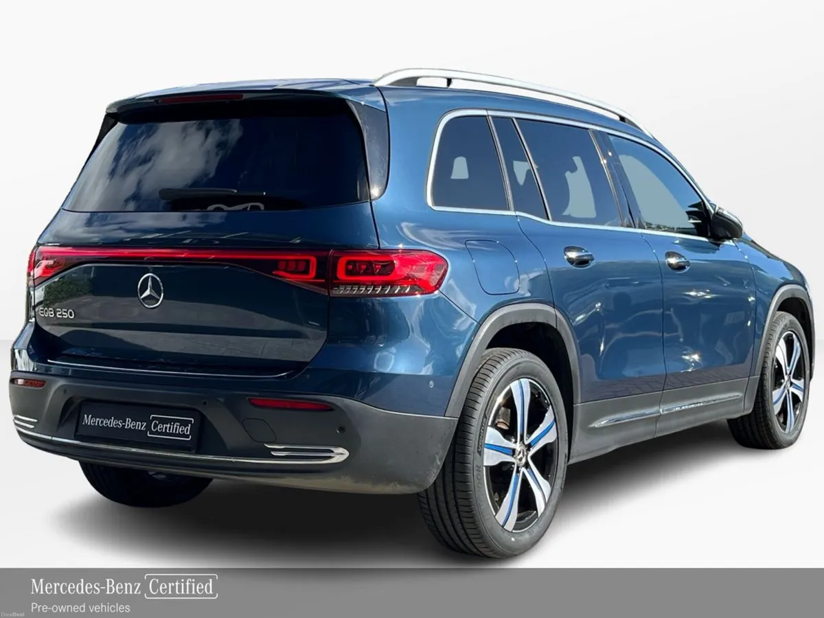 Mercedes-Benz EQB 250 Progressive Line Electric SU - Image 3