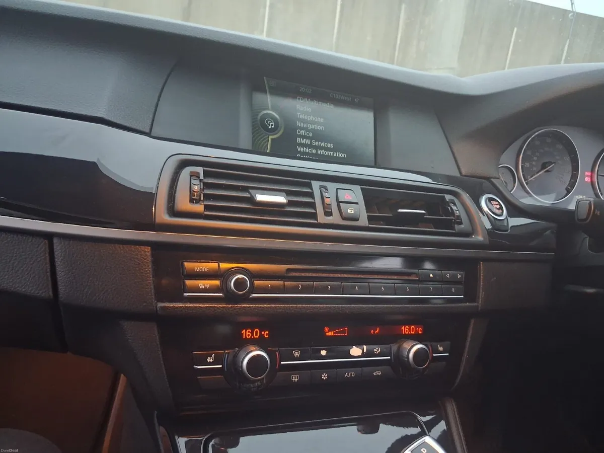 2011 BMW 520d Automatic – Great Service History – - Image 4
