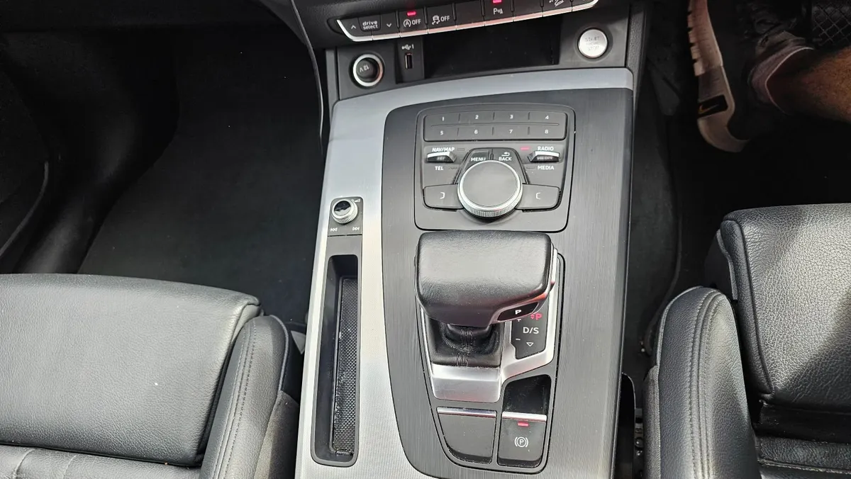 Audi Q5 2018 - Image 5