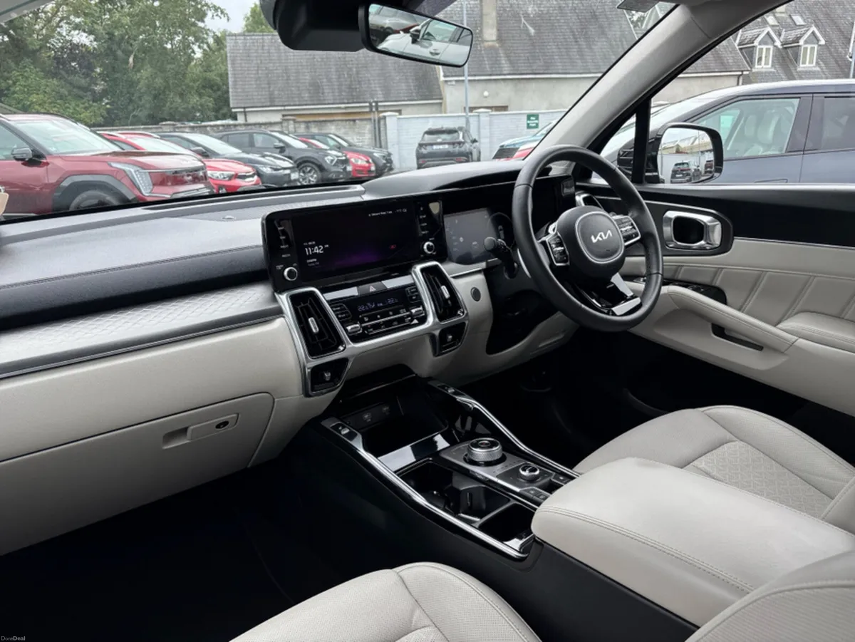 Kia Sorento PHEV K3 5DR AU AUTO - Image 3