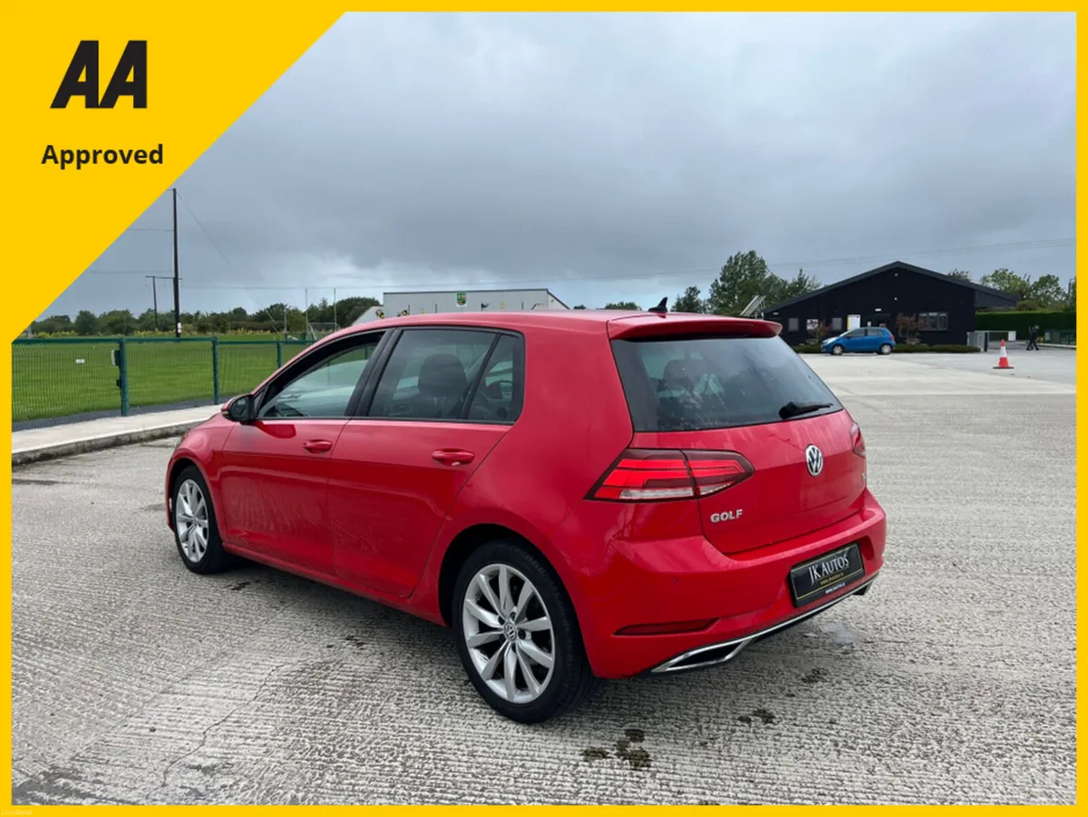 Volkswagen Golf HIGHLINE 1.6 TDI MANUAL 5SPEED 5DR - Image 3