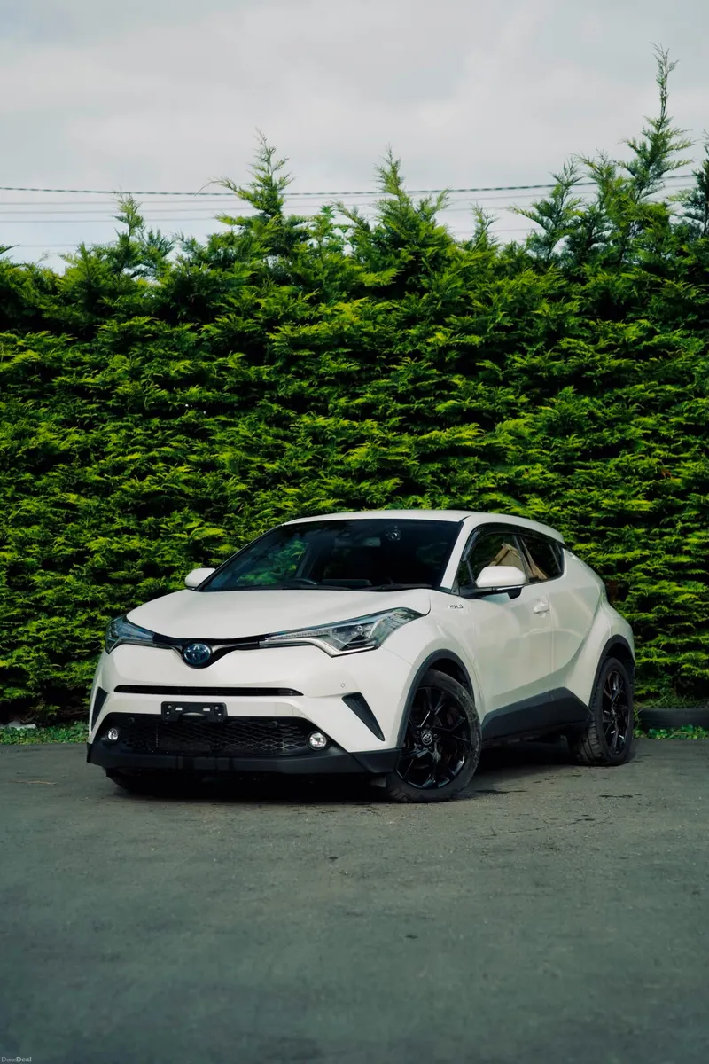 Toyota C-HR 1.8 Hybrid 2017 - Image 1