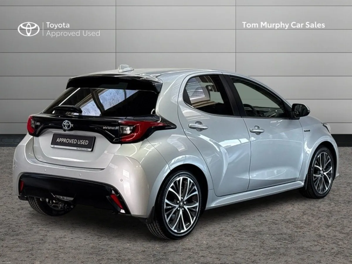 Toyota Yaris YARIS HYBRID PLATINUM - TOP SPEC - IR - Image 2