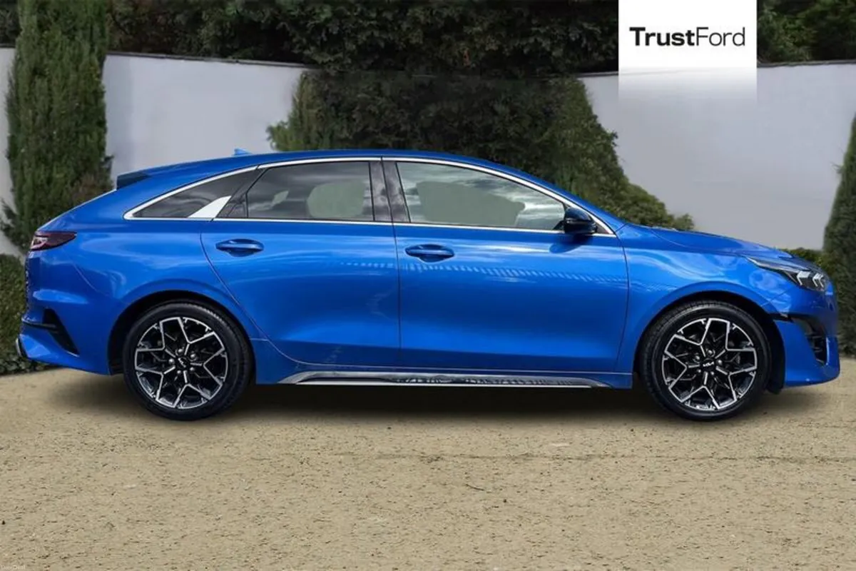 Kia ProCeed 1.5T GDi ISG GT-Line 5dr - HEATED SEAT - Image 3