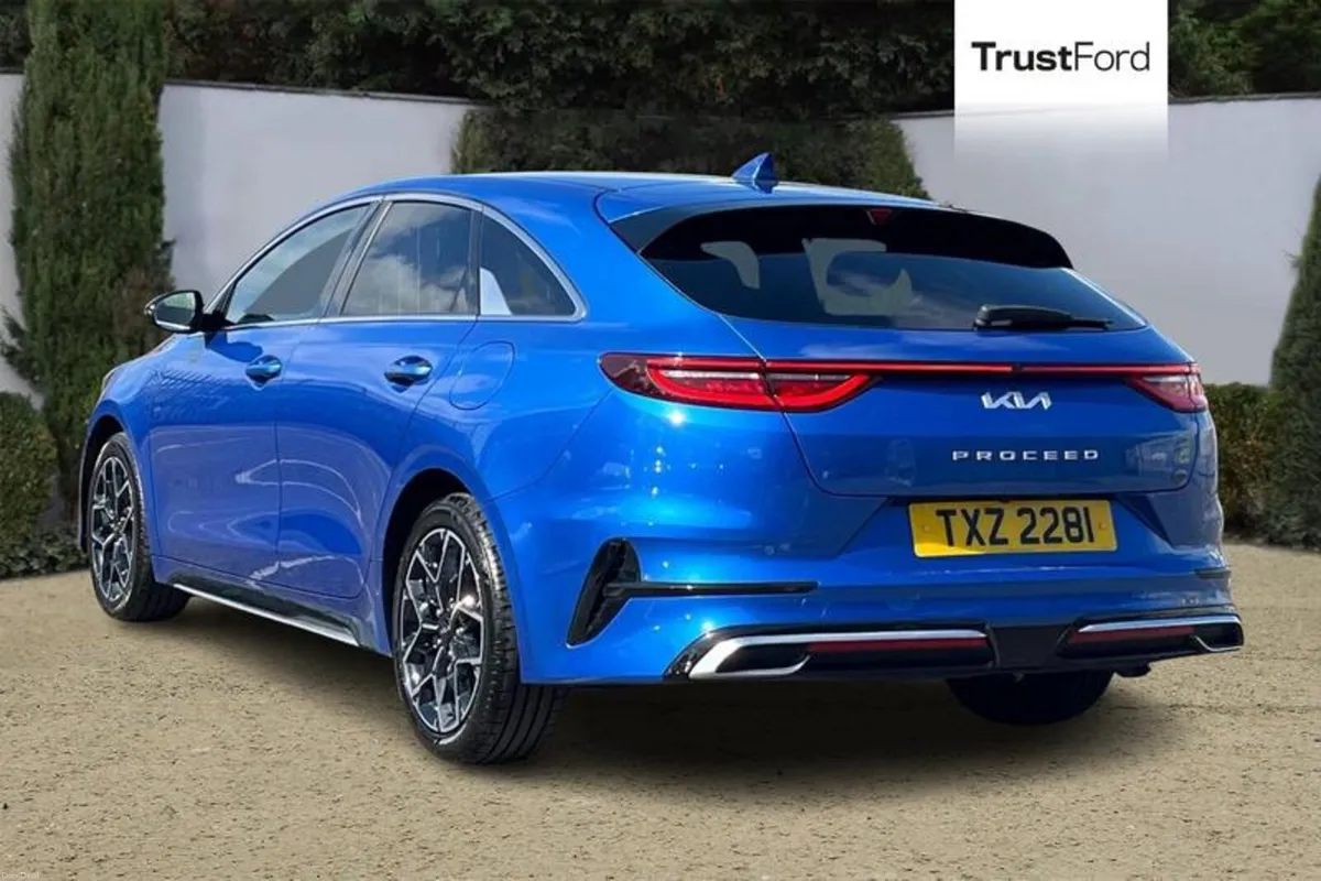 Kia ProCeed 1.5T GDi ISG GT-Line 5dr - HEATED SEAT - Image 2