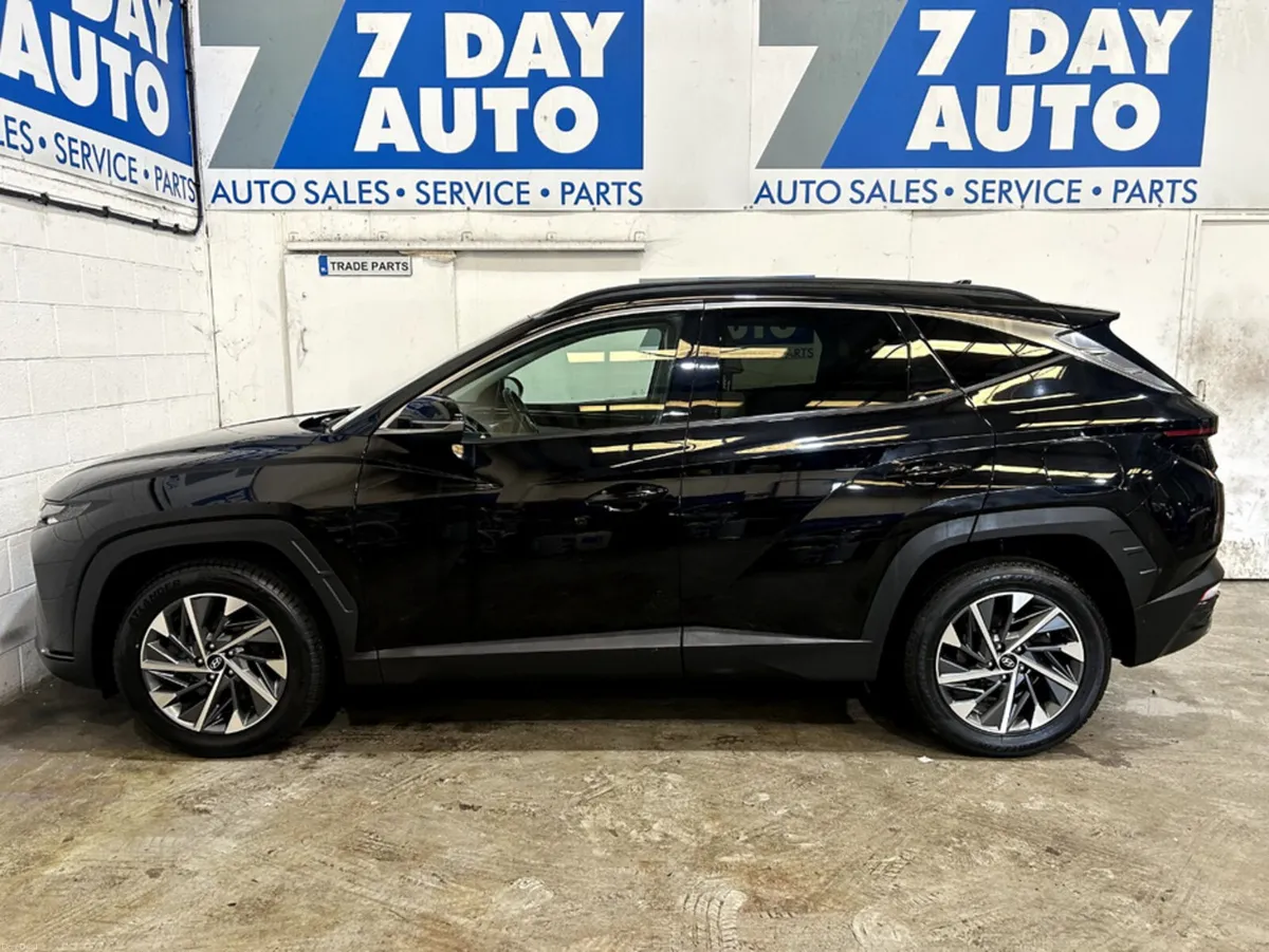 Hyundai Tucson EXECUTIVE PLUS DIESEL 5 5DR - Image 4