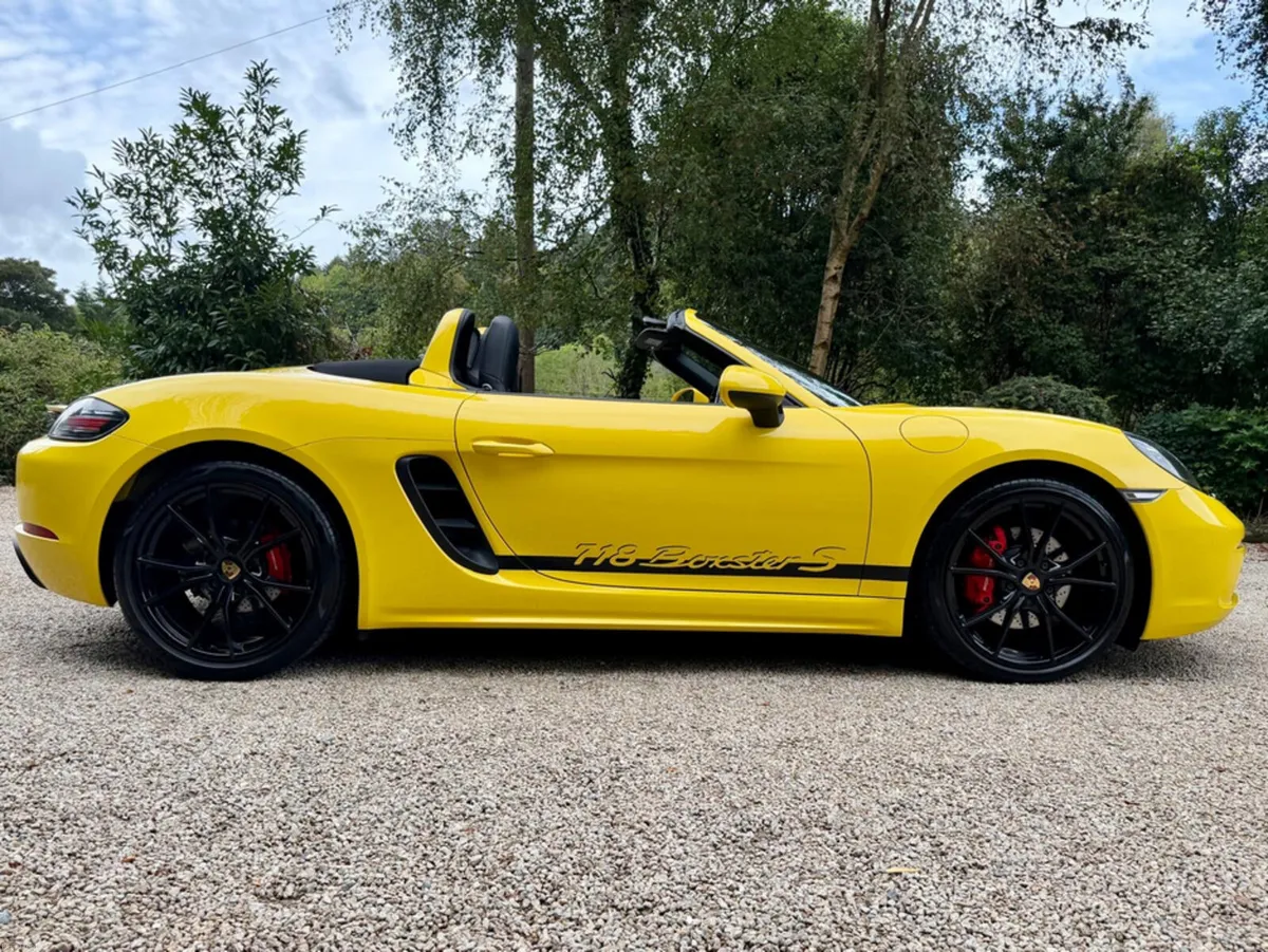 Porsche Boxster 718 2.5 S - Image 4