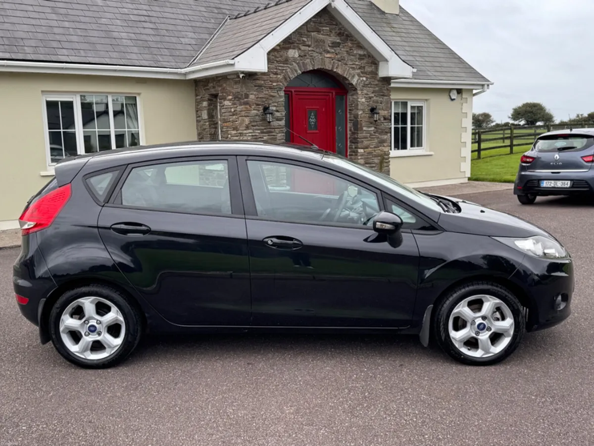 Ford Fiesta STYLE 1.25 60PS 5DR - Image 5