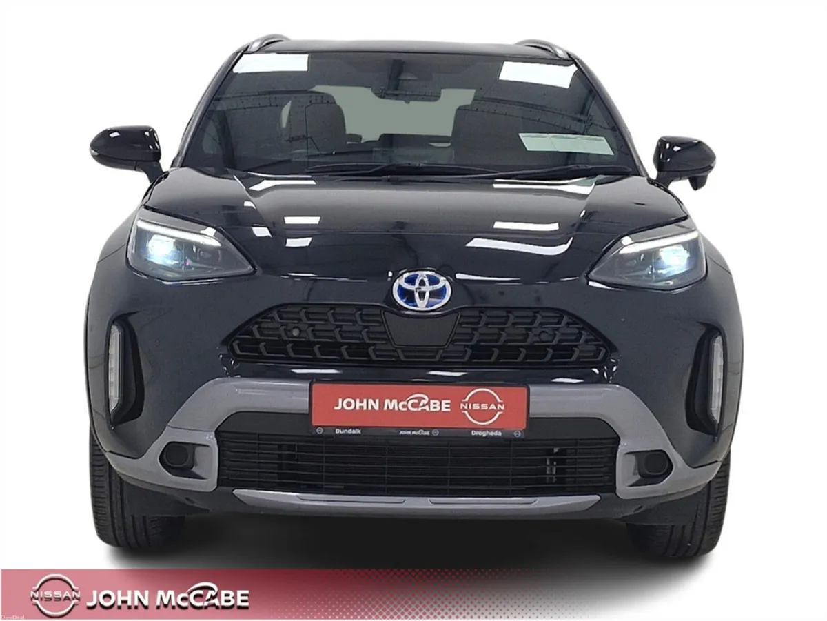 Toyota Yaris Cross HYBRID LUNA SPORT AUTOMATIC  *R - Image 2
