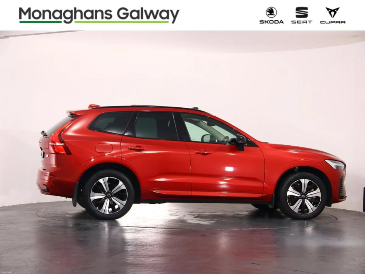 Volvo XC60 T6 PHEV PLUS DARK AWD 5DR AUTO - Image 2