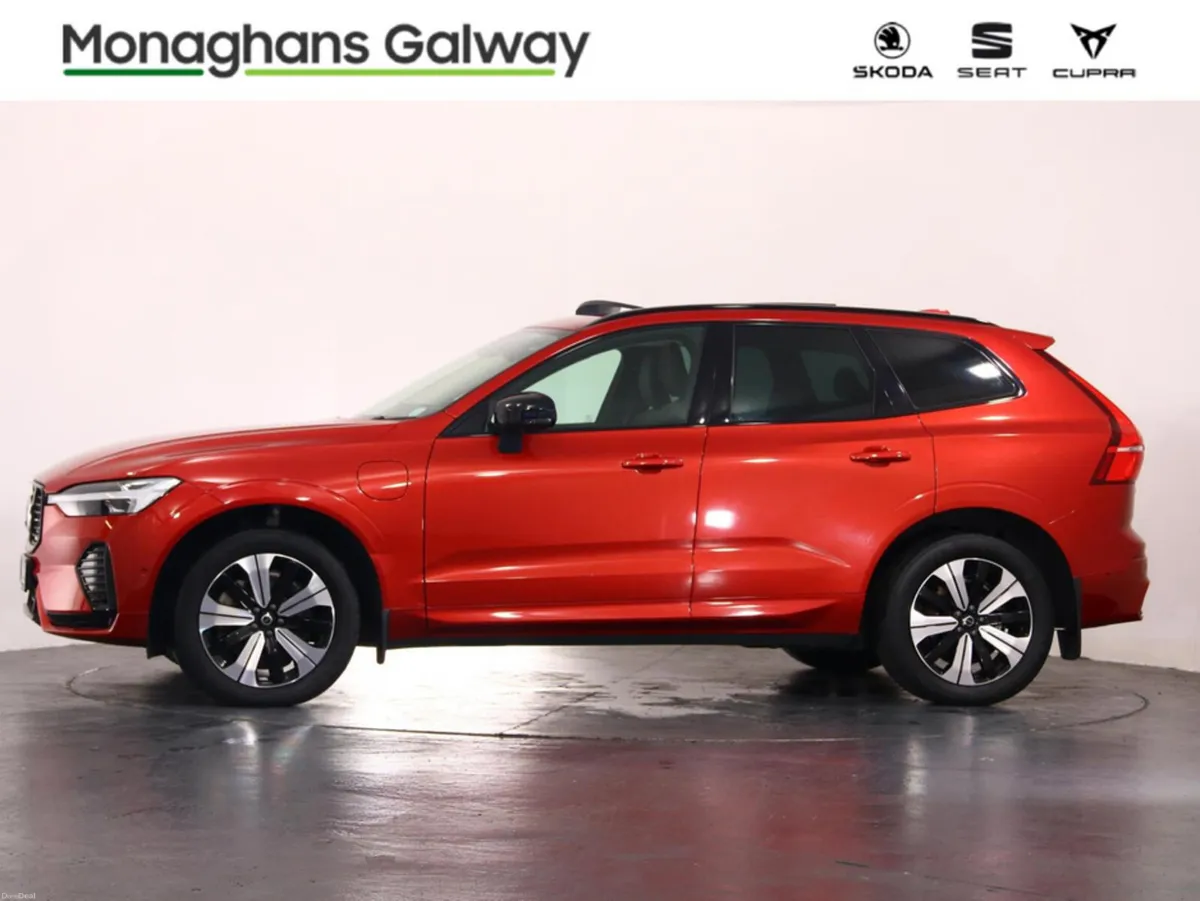 Volvo XC60 T6 PHEV PLUS DARK AWD 5DR AUTO - Image 6